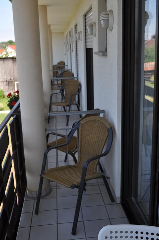 מקנבורן Hotel Wiesental Naehe Friedrichshafen מראה חיצוני תמונה